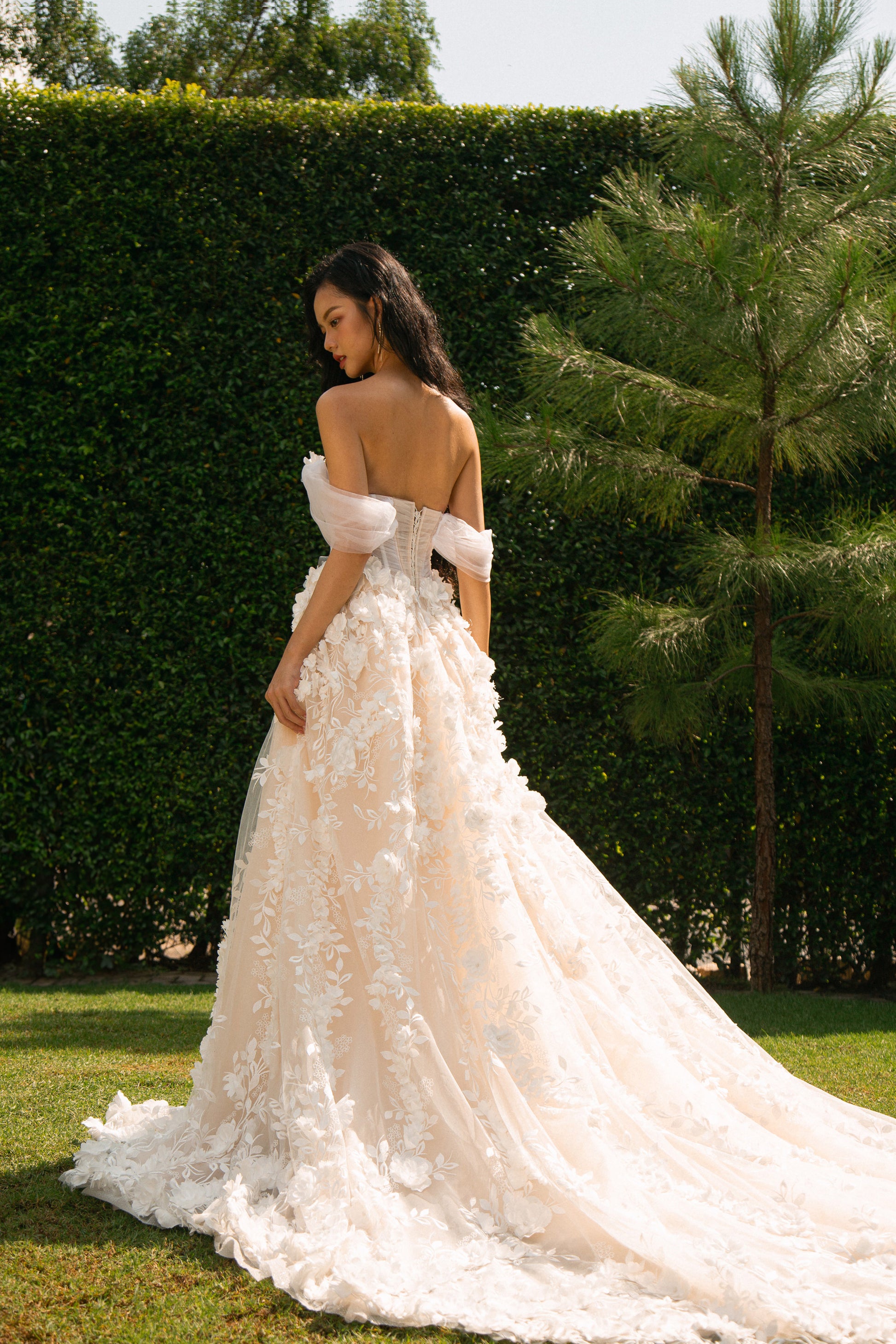 Cottagecore Aline Wedding Dress 3D Floral Basque Waistline |Mazal Gown Cottagecore Aline Wedding Dress 3D Floral Basque Waistline |Mazal Gown