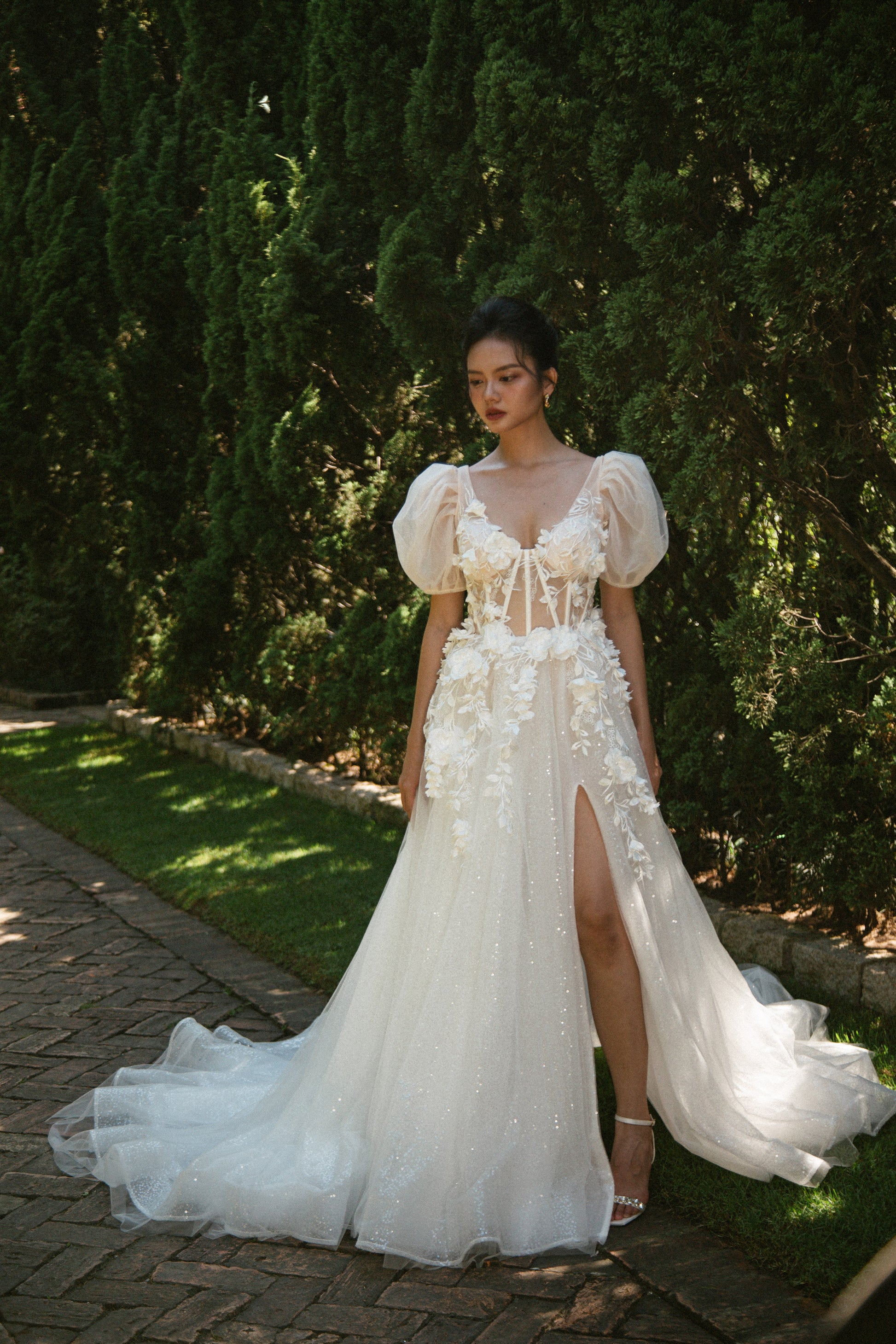 Modern Casual Filipiniana Dress 3D Flowers Aline Wedding Dress Puff Sleeves V Neck Gefen Bridal Gown Selfa Bridal Modern Casual Filipiniana Dress 3D Flowers Aline Wedding Dress Puff Sleeves V Neck Gefen Bridal Gown Selfa Bridal
