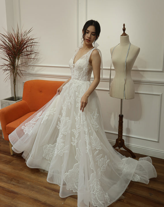 Design Your Dream Wedding Dress: Pre-Order & Customizable | Selfa Bridal Design Your Dream Wedding Dress: Pre-Order & Customizable | Selfa Bridal