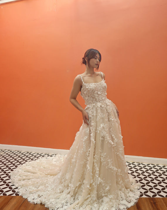 Design Your Dream Wedding Dress: Pre-Order & Customizable | Selfa Bridal Design Your Dream Wedding Dress: Pre-Order & Customizable | Selfa Bridal