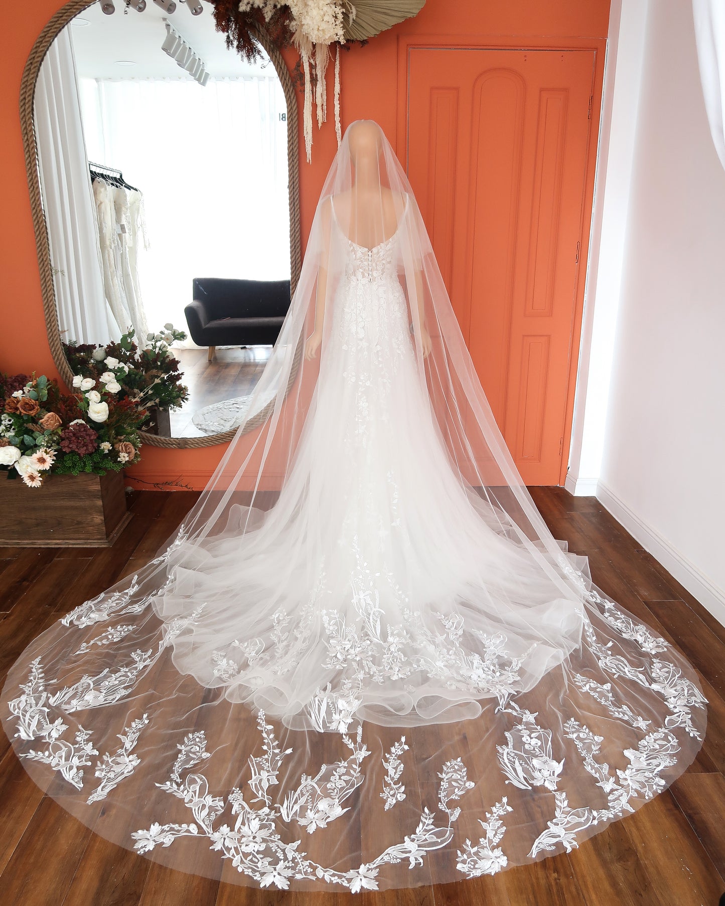 SU081 Sivia Gown